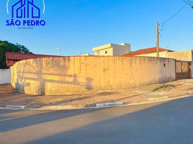 #CA1655 - Casa para Venda em São Pedro - SP