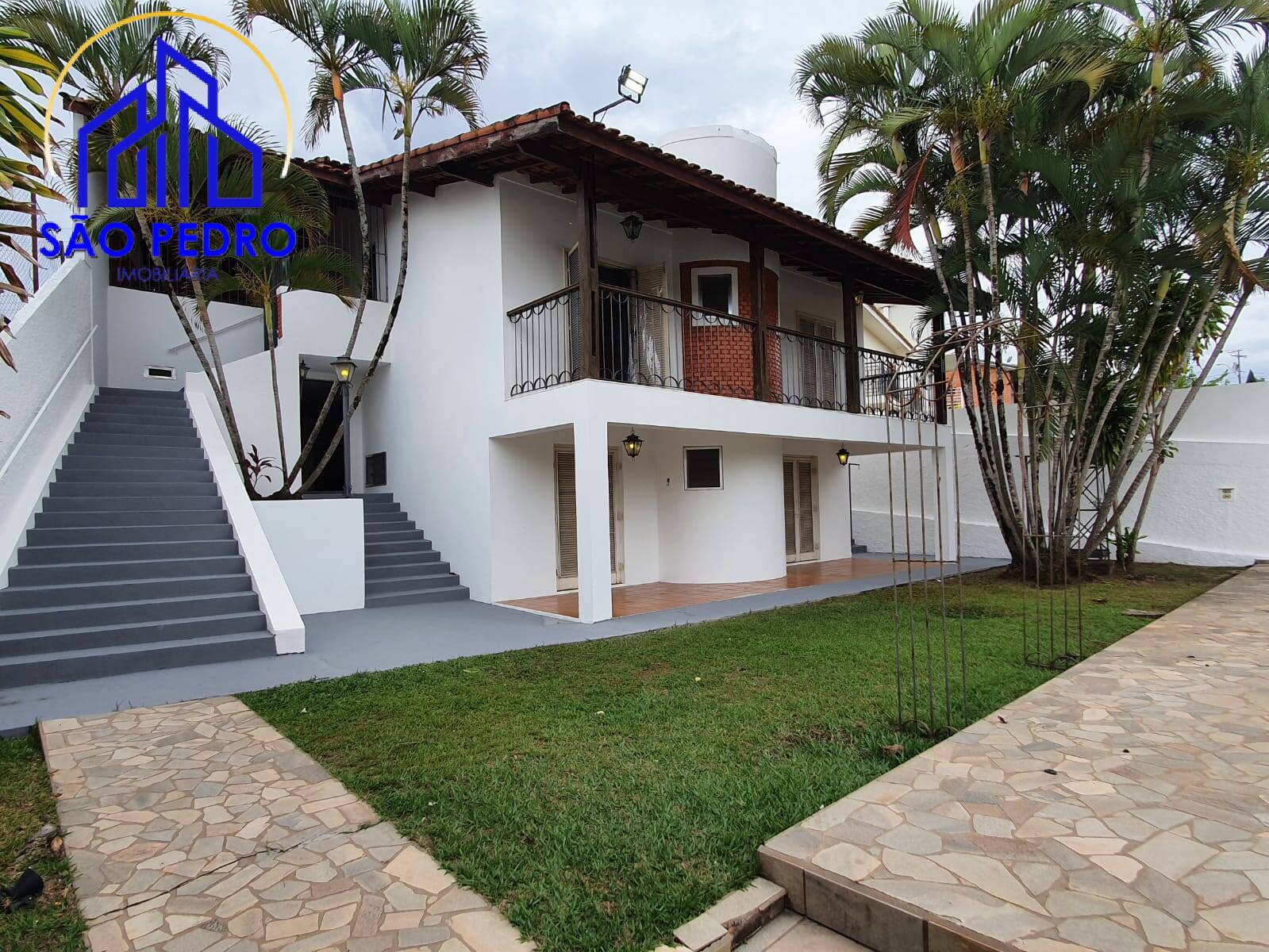 CASA EM ÁGUAS DE SÃO PEDRO