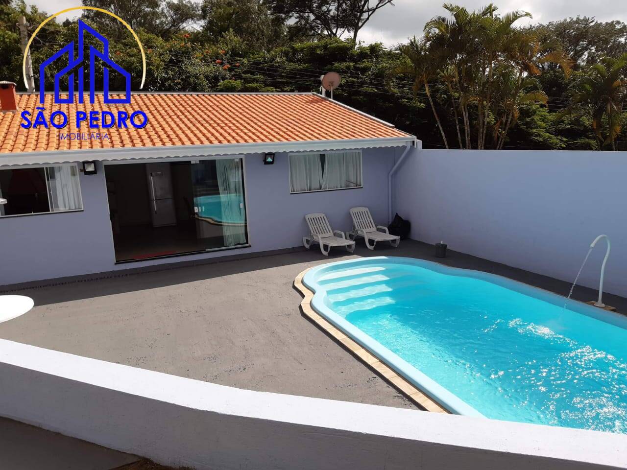 BELÍSSIMA CASA NO COLINAS (PARTE BAIXA)