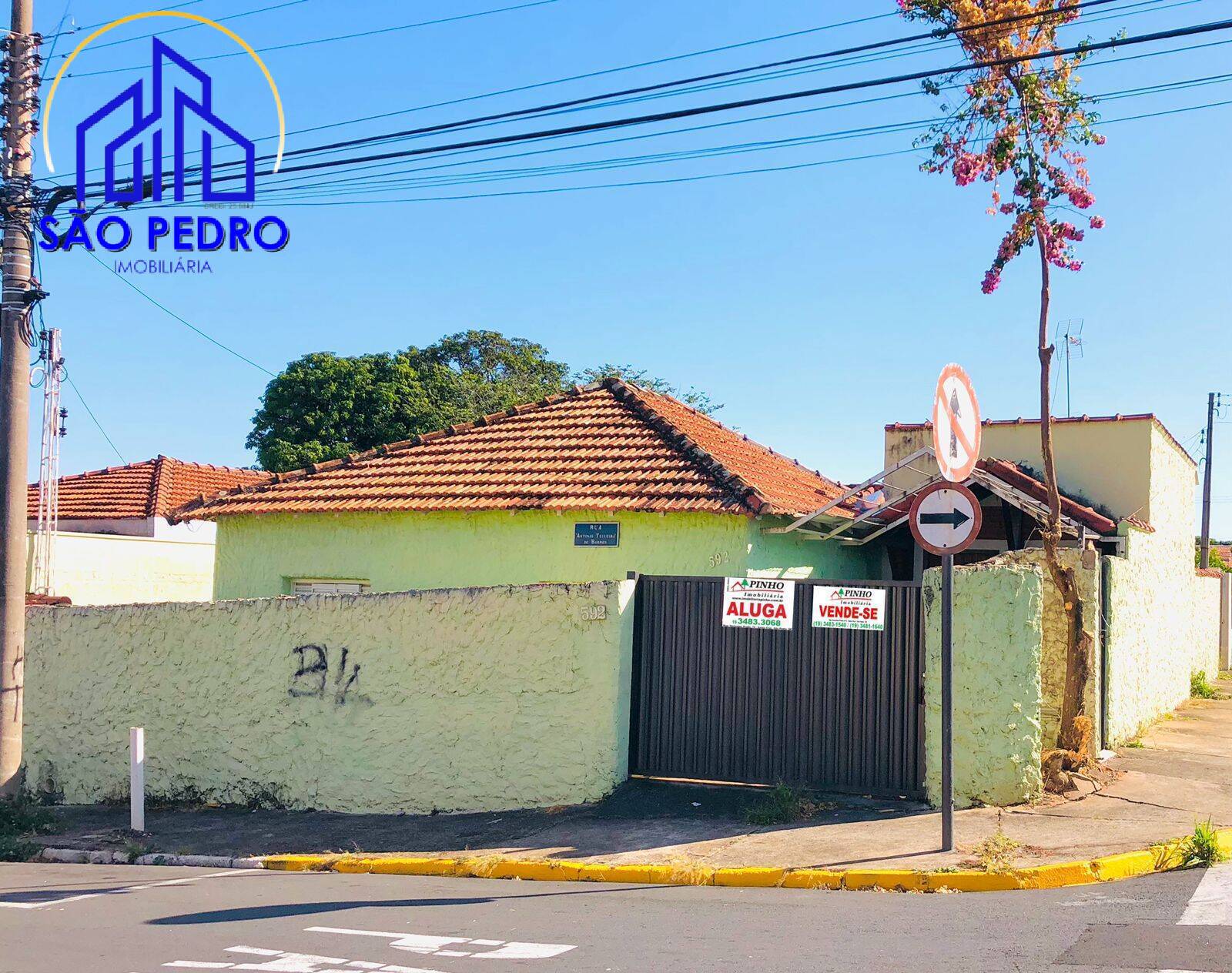 Casa localizada no Bairro Santa Cruz/Palú