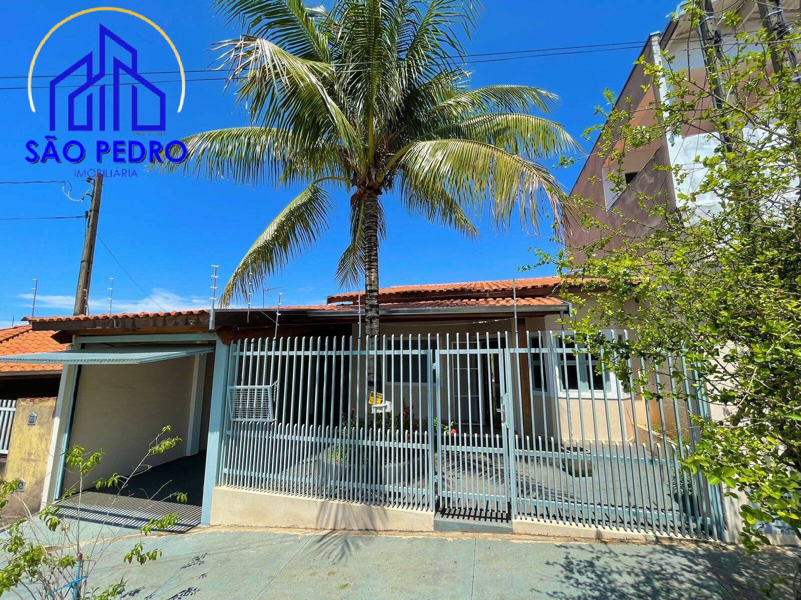 Casa localizada no Bairro Santa Mônica