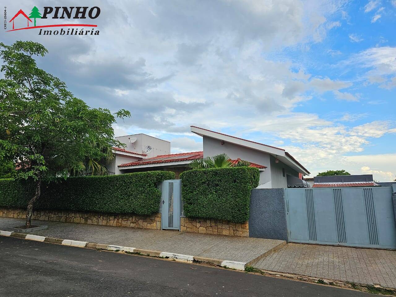 CASA MARAVILHOSA NO BOTÂNICO