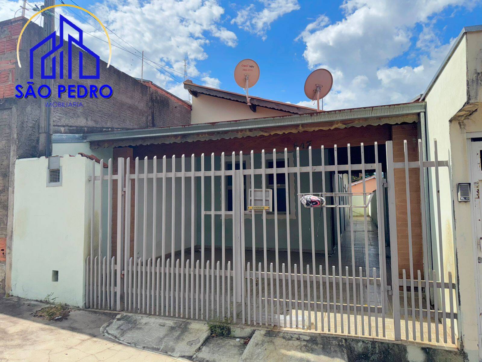 Casa localizada no Bairro Recanto das Águas