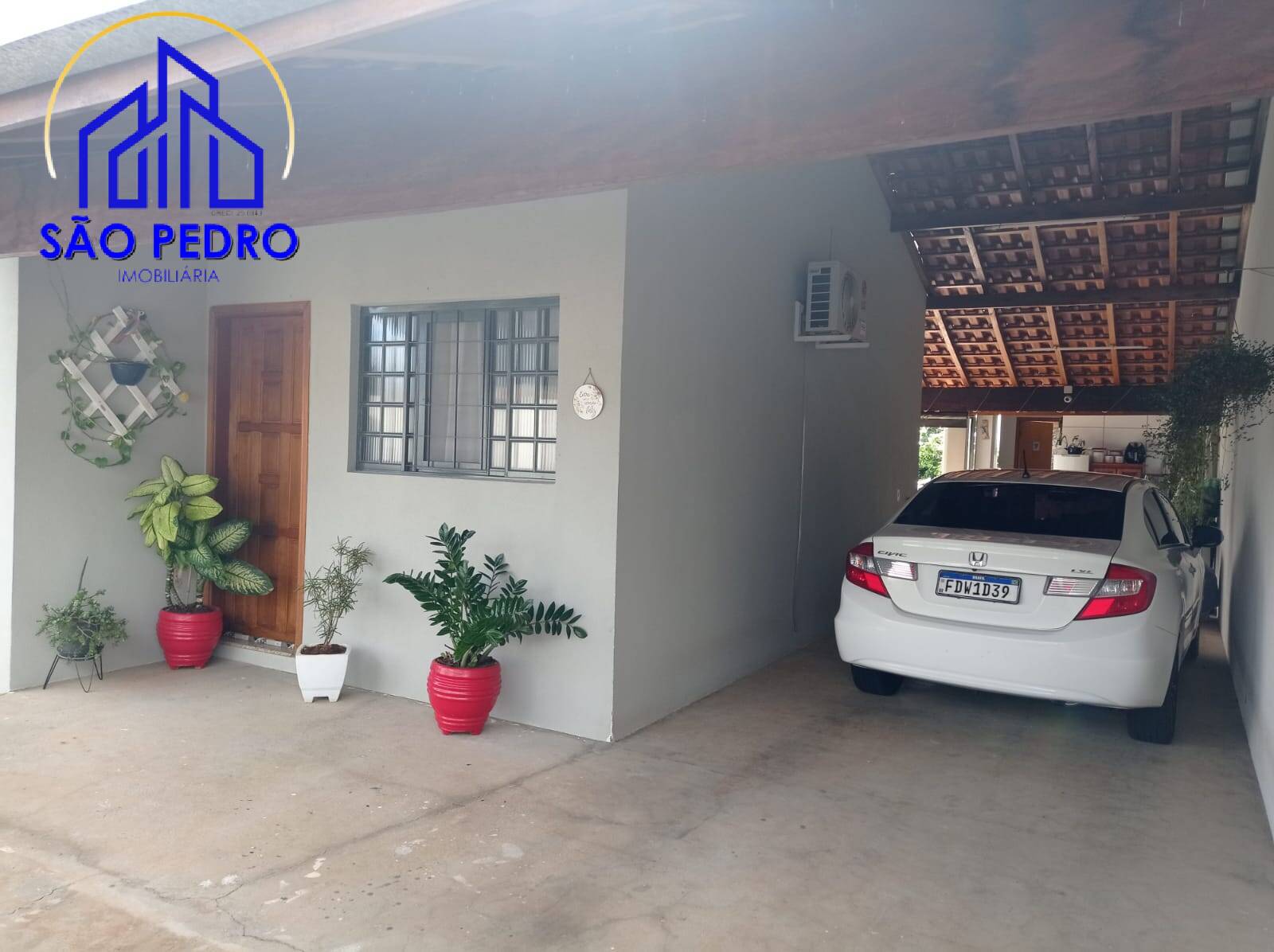 CASA NO COLINA DE SÃO PEDRO
