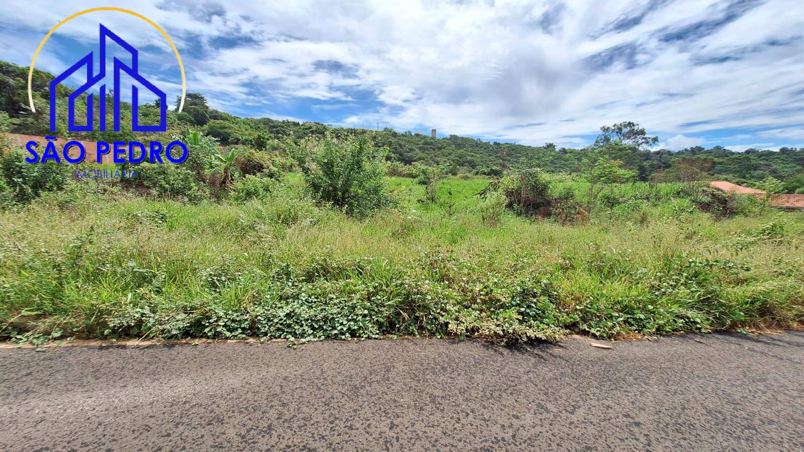 TERRENO NO COLINA DE SÃO PEDRO (PARTE BAIXA)