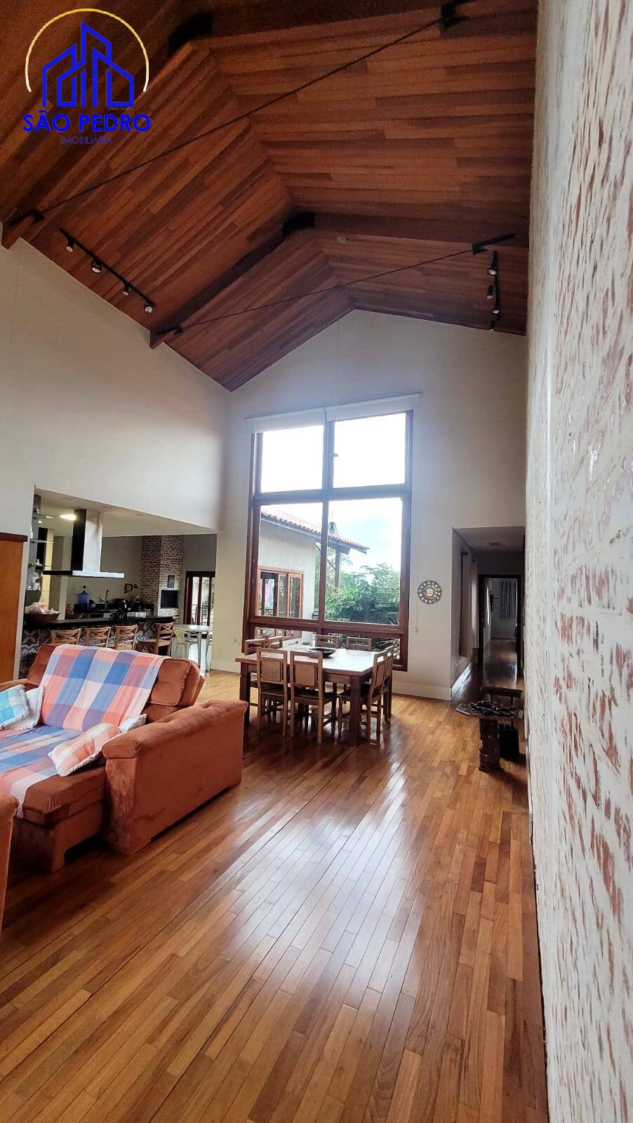 Casa à venda com 4 quartos, 272m² - Foto 6