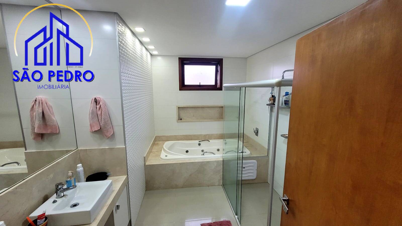 Casa à venda com 4 quartos, 272m² - Foto 11