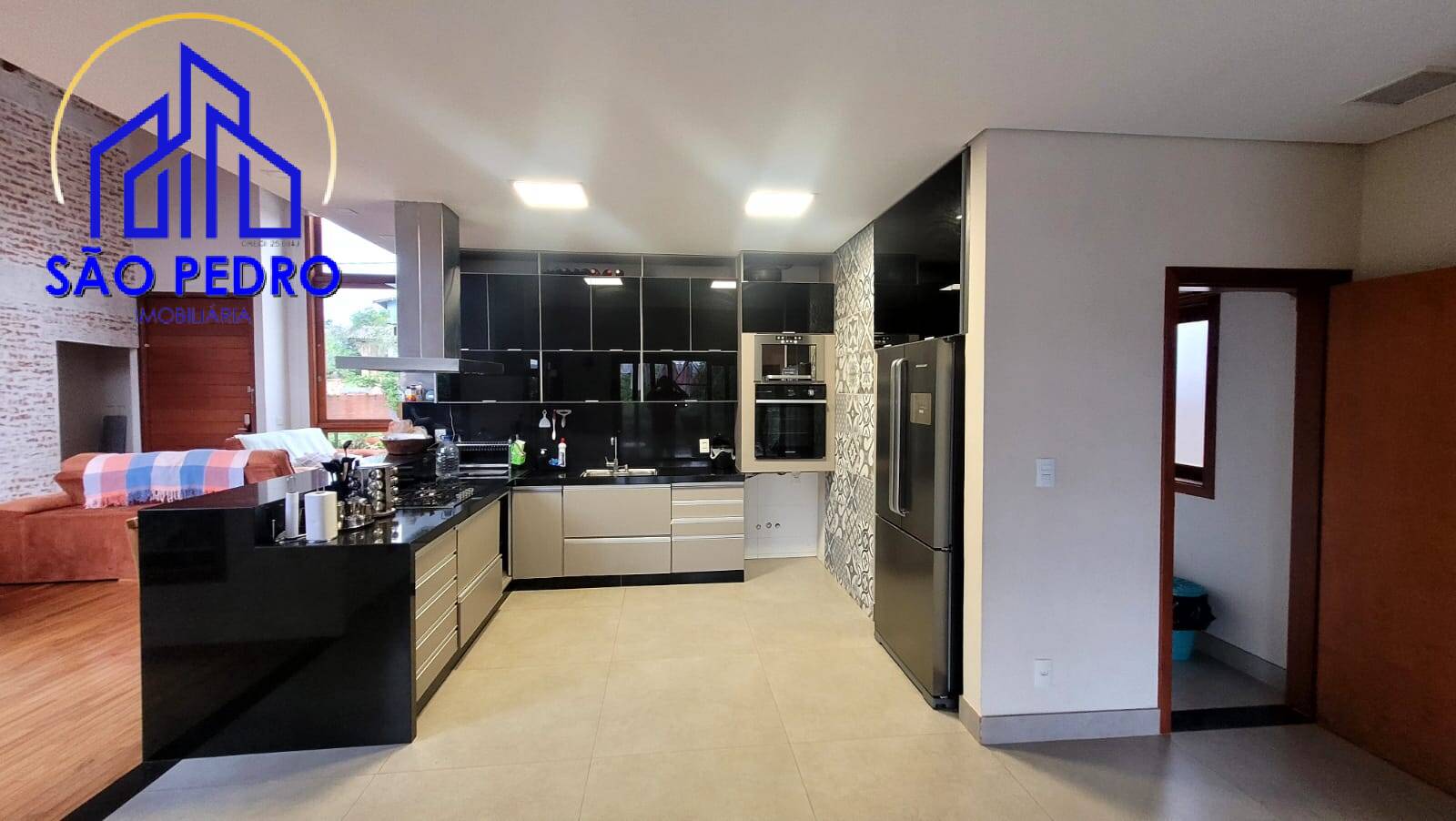 Casa à venda com 4 quartos, 272m² - Foto 18