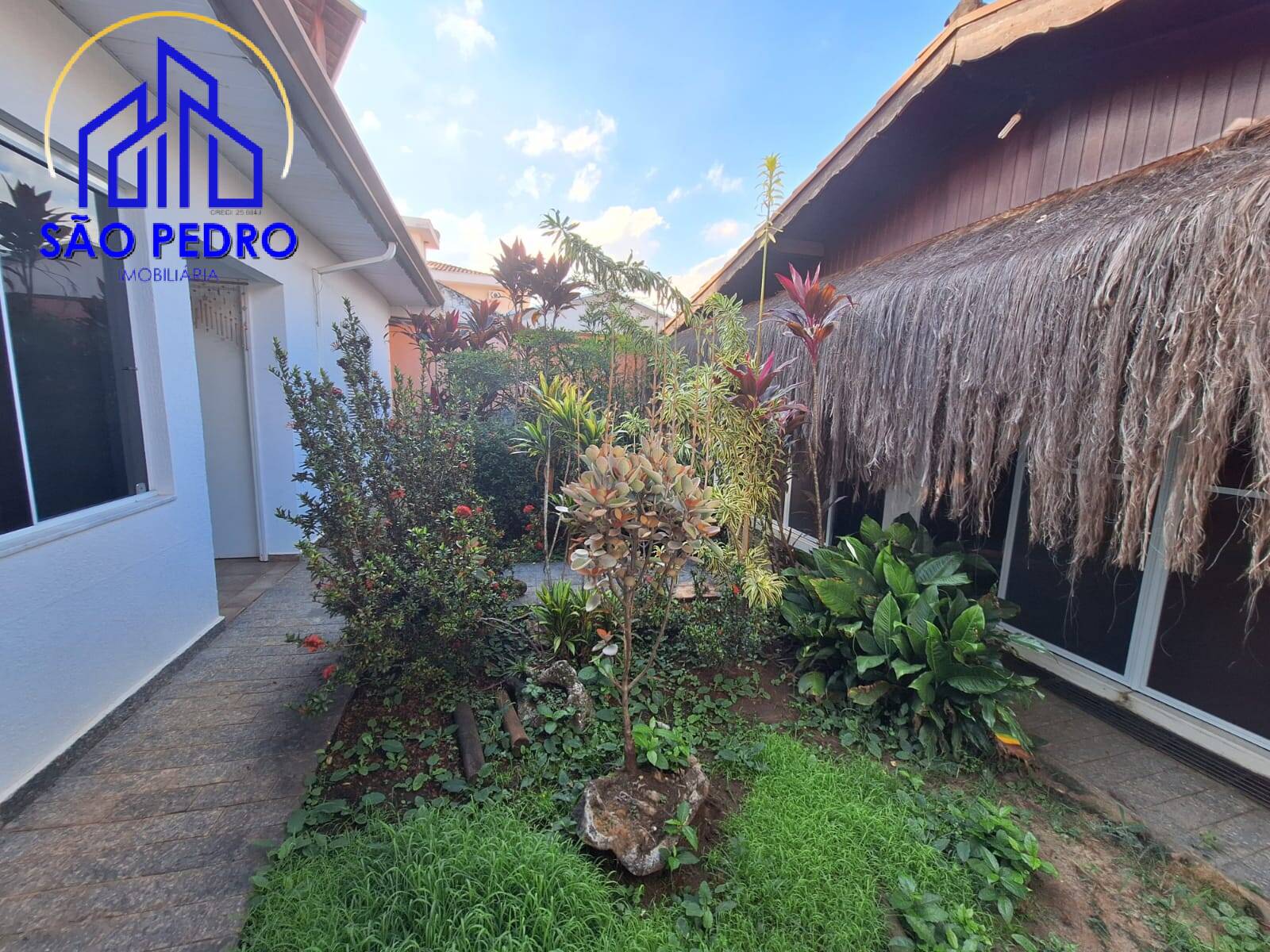 Casa à venda com 2 quartos, 315m² - Foto 3