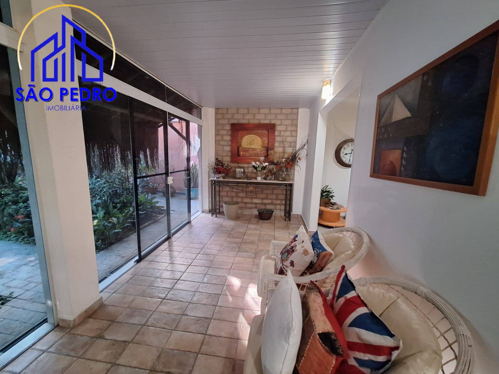 Casa à venda com 2 quartos, 315m² - Foto 11