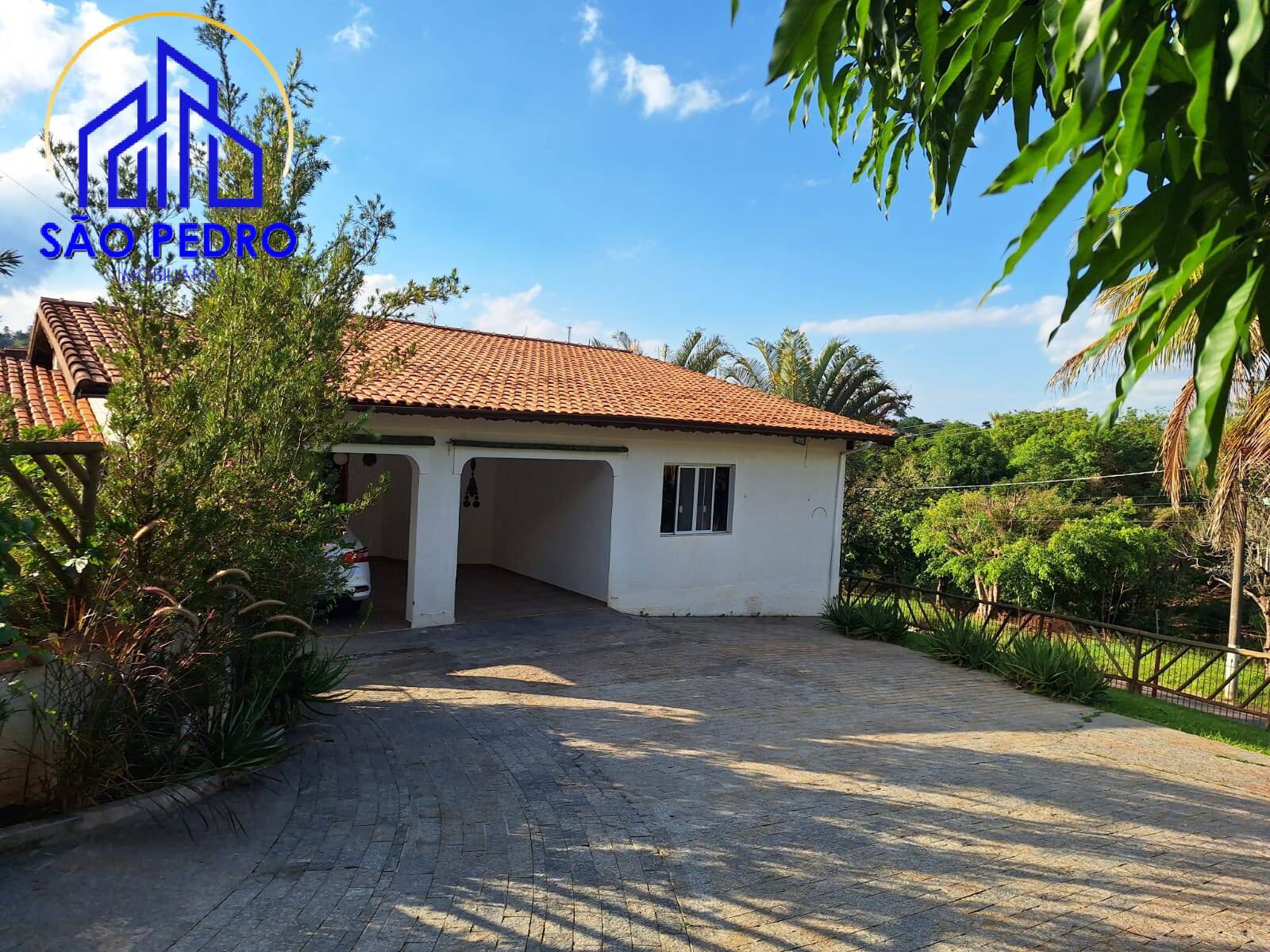 Casa à venda com 2 quartos, 315m² - Foto 1