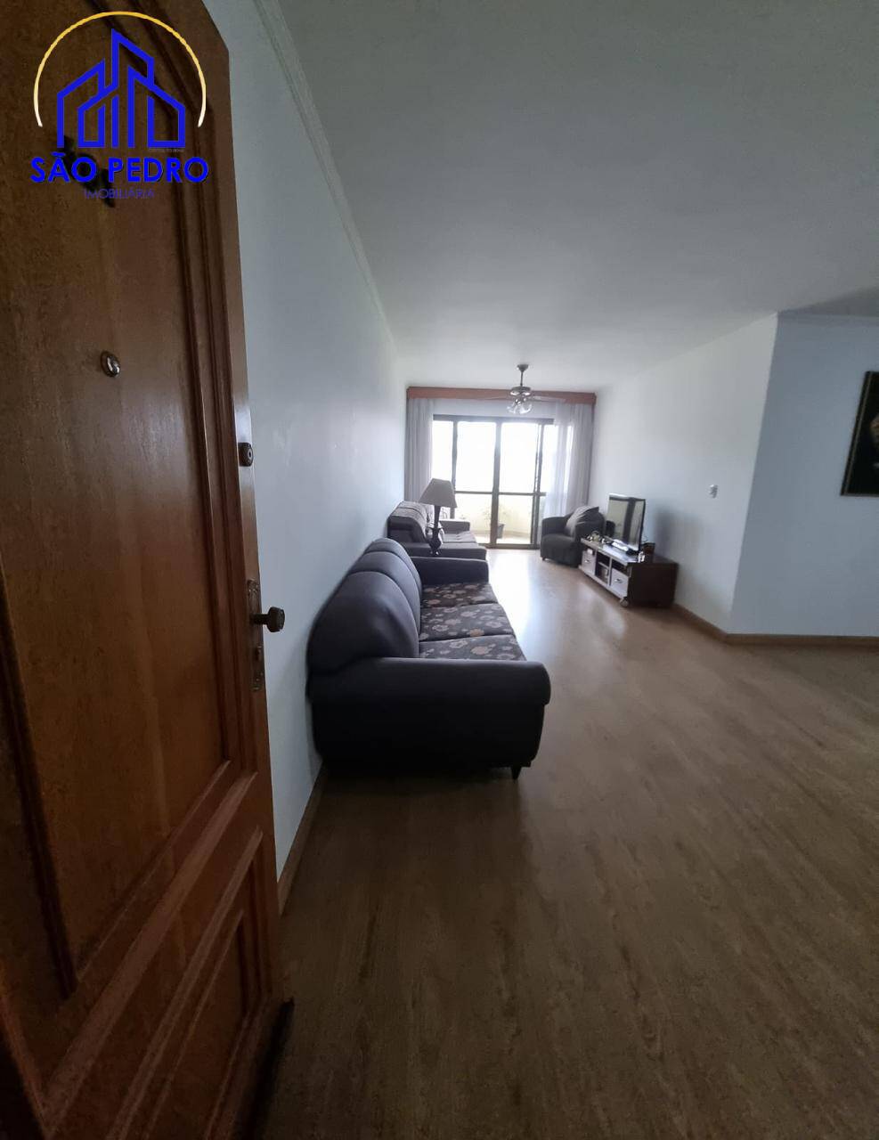 Apartamento à venda com 3 quartos, 145m² - Foto 2