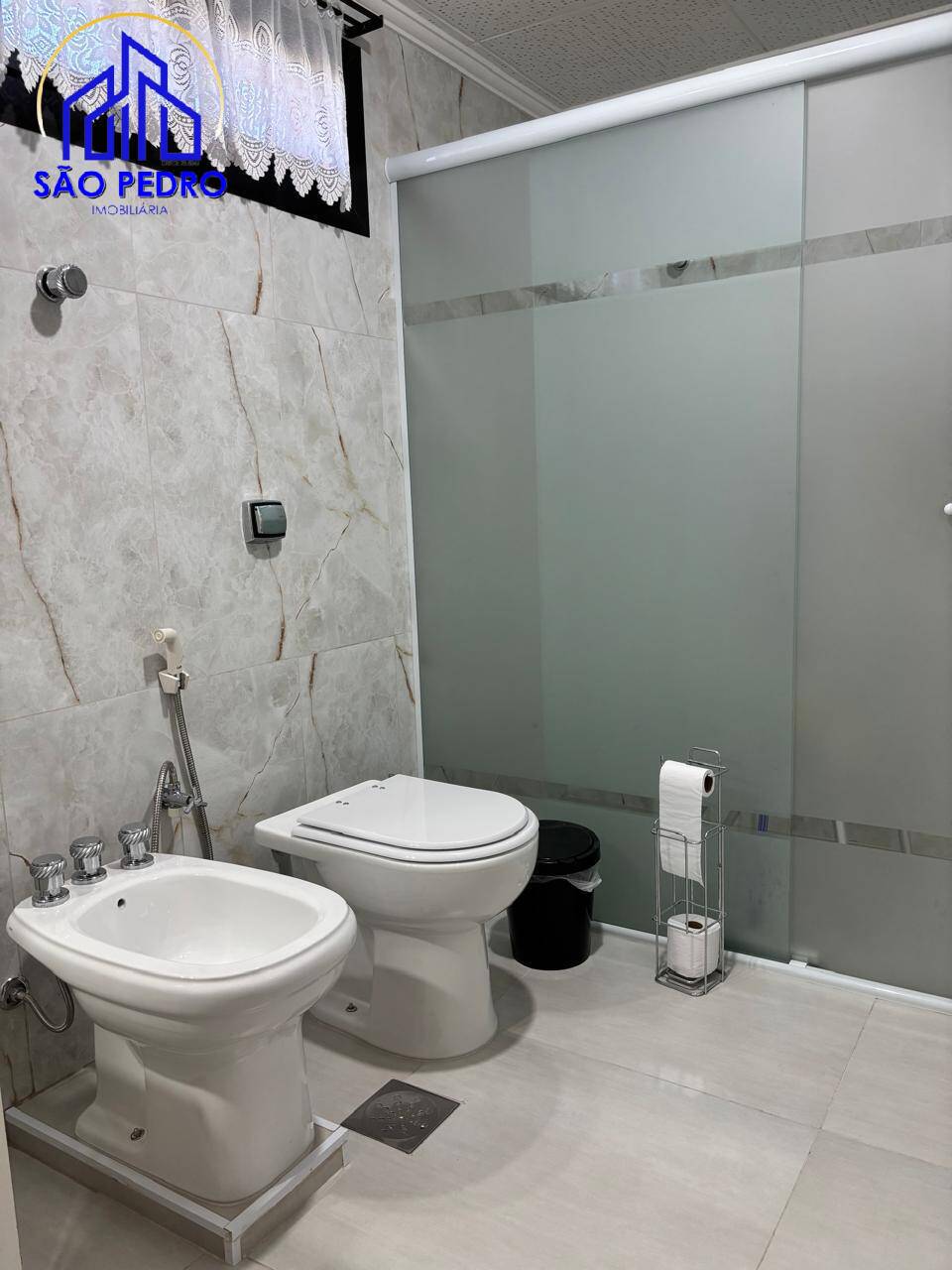 Apartamento à venda com 3 quartos, 145m² - Foto 23