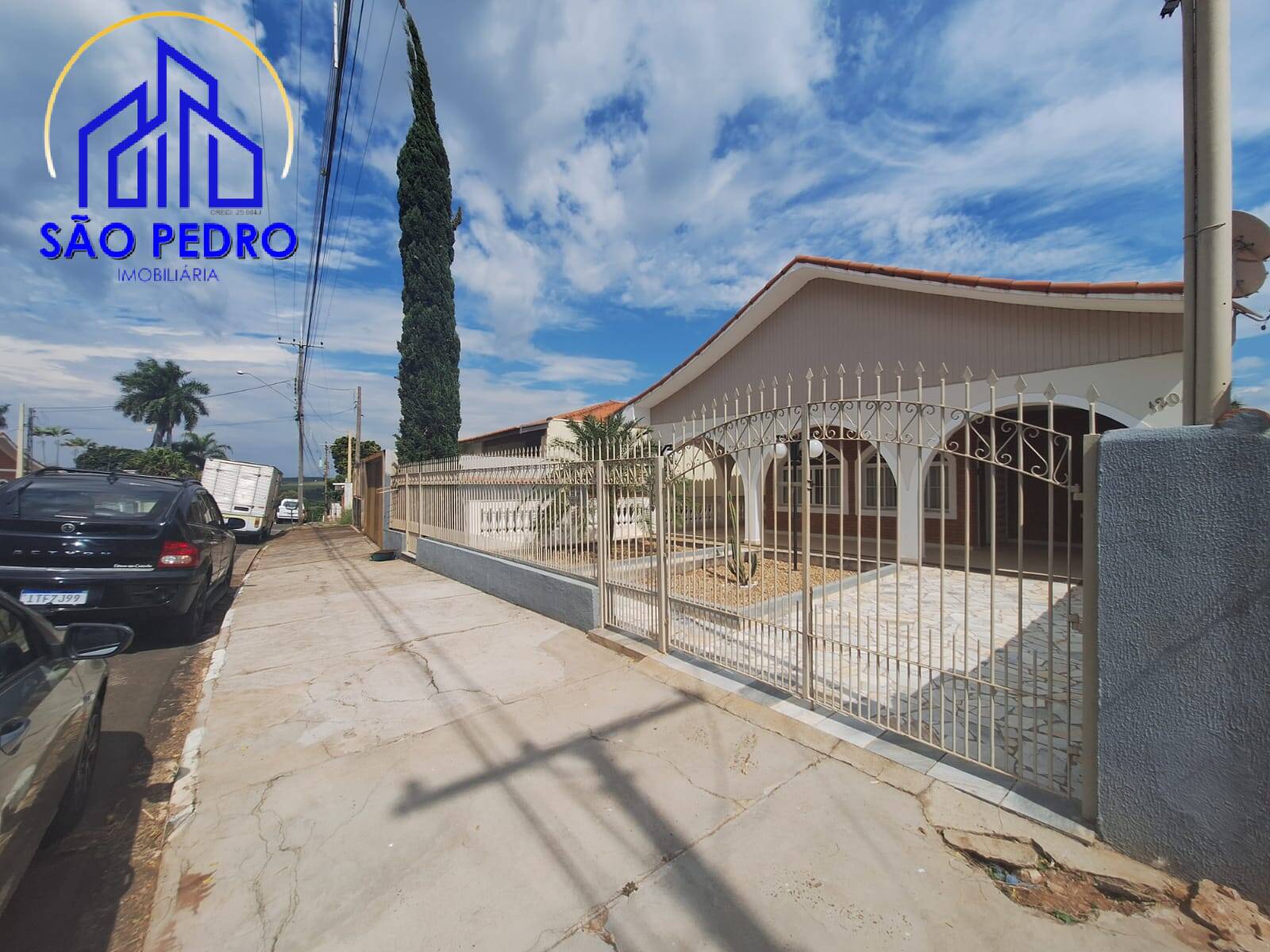 Casa, 4 quartos, 341 m² - Foto 1