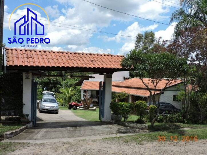 Chácara à venda com 5 quartos, 320m² - Foto 1