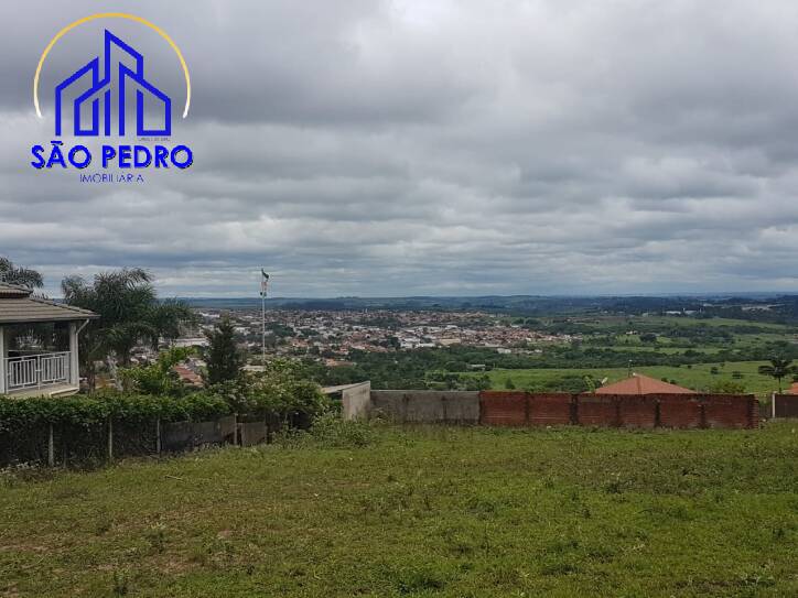 Terreno localizado no Colina de São Pedro